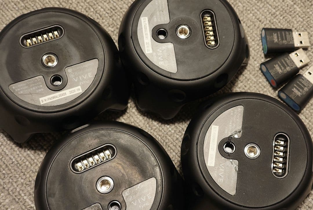 VIVE Tracker 2.0 4個セット 1個外装難あり