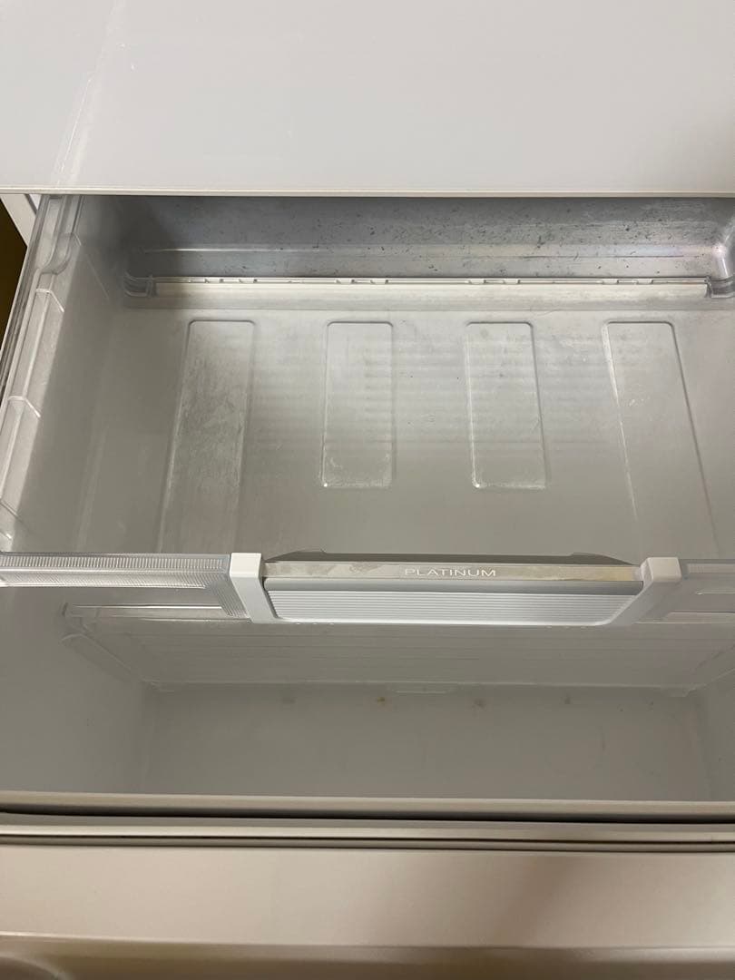 日立 R-S40K(XW)型 冷蔵庫 2020年製　送料込み⭐︎お値下げしました⭐︎