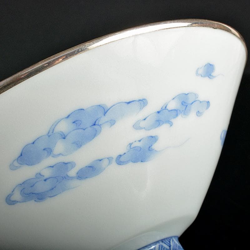 宮内庁御用命　真玉園　加藤靖彦作　染付水雲文　茶碗　共箱　V　R5275