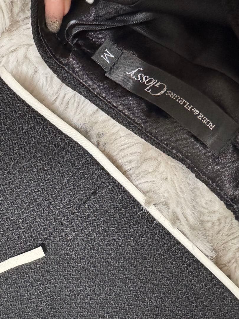 Robe de Fleurs オフショルダー ブラックミニドレス