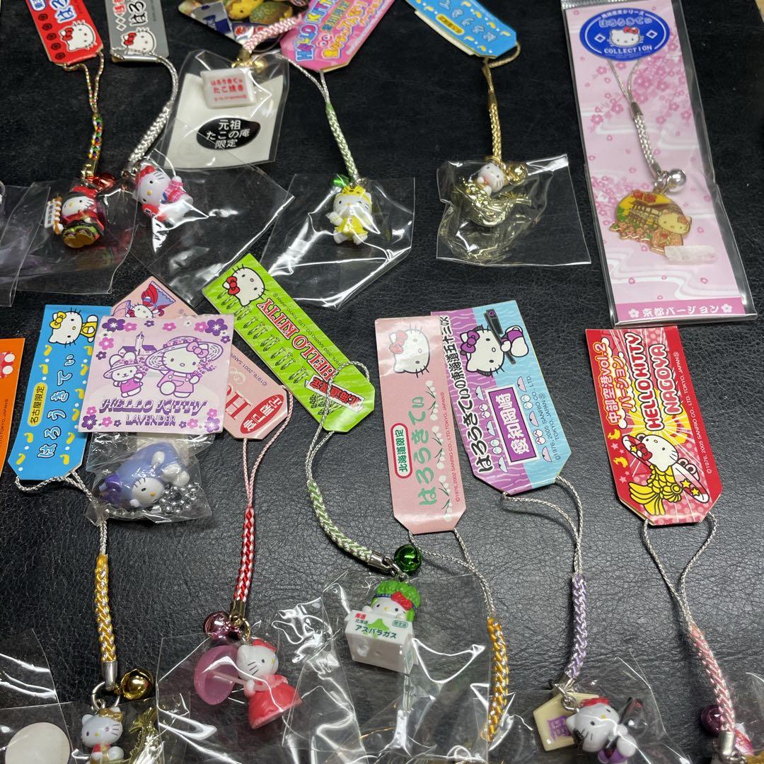 Sanrio ご当地キティ　計30個　根付け まとめ売り　ストラップ