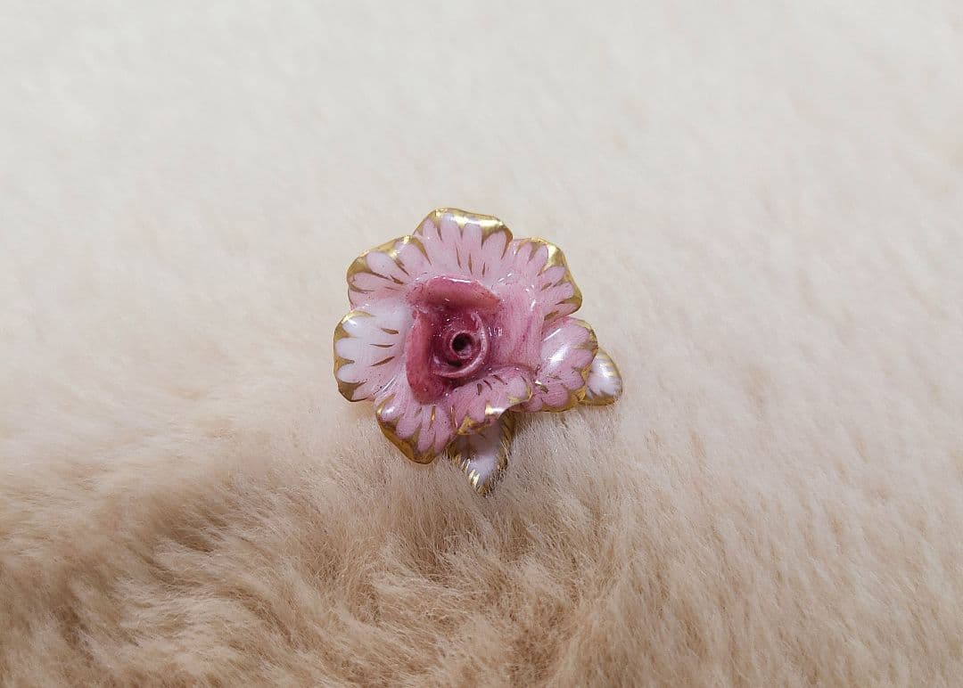 HEREND　ヘレンド　ピンブローチ　ローズ・ピンク ウィーンの薔薇・ピンク | 洋食器のSohbiネットショップ【公式