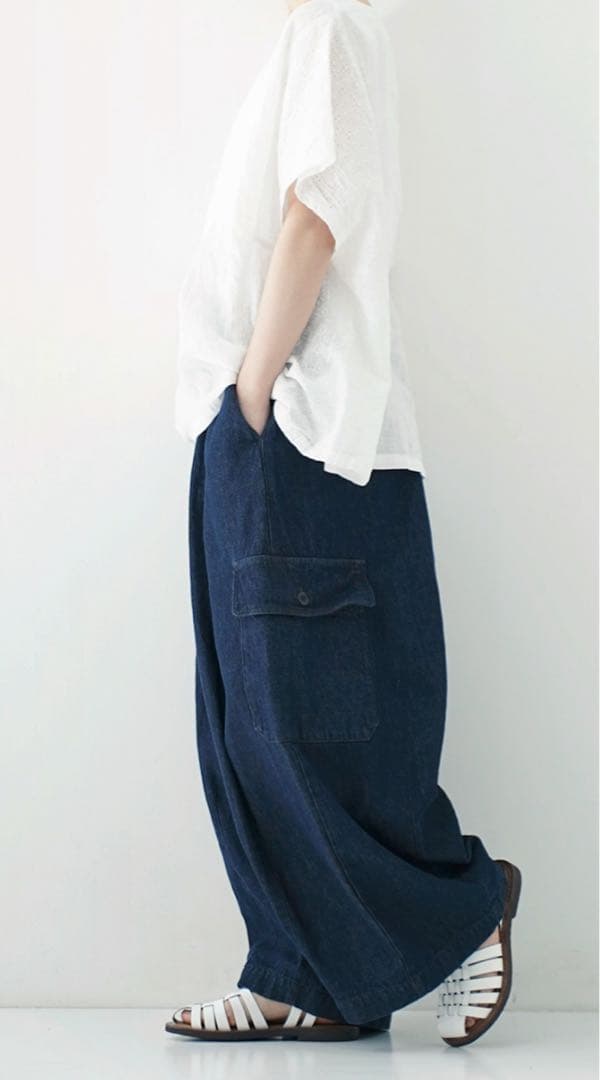 ネストローブ　コットンデニムバレルパンツ