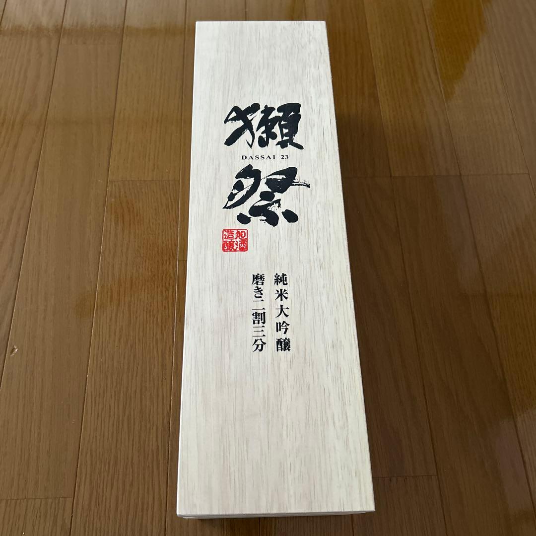 獺祭 純米大吟醸 磨き二割三分 木箱入り 1800ml 獺祭 純米大吟醸 磨き二割三分 木箱入り 1.8L | 獺祭（株式会社獺祭