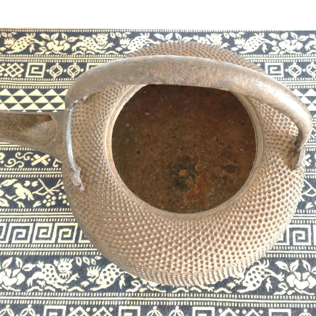 茶器 茶道具 鉄瓶 平丸型アラレ 日本製 漆蓋付き 伝統工芸