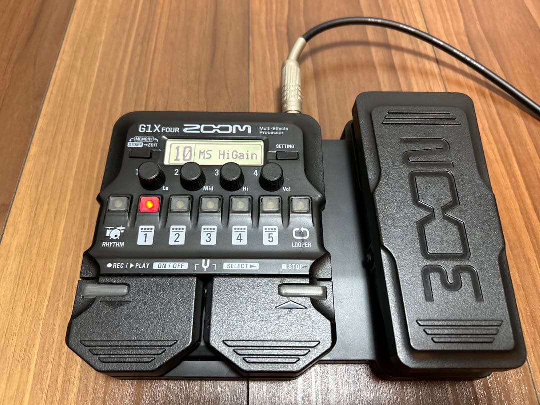 値下げしました！ZOOM G1X FOUR マルチエフェクター