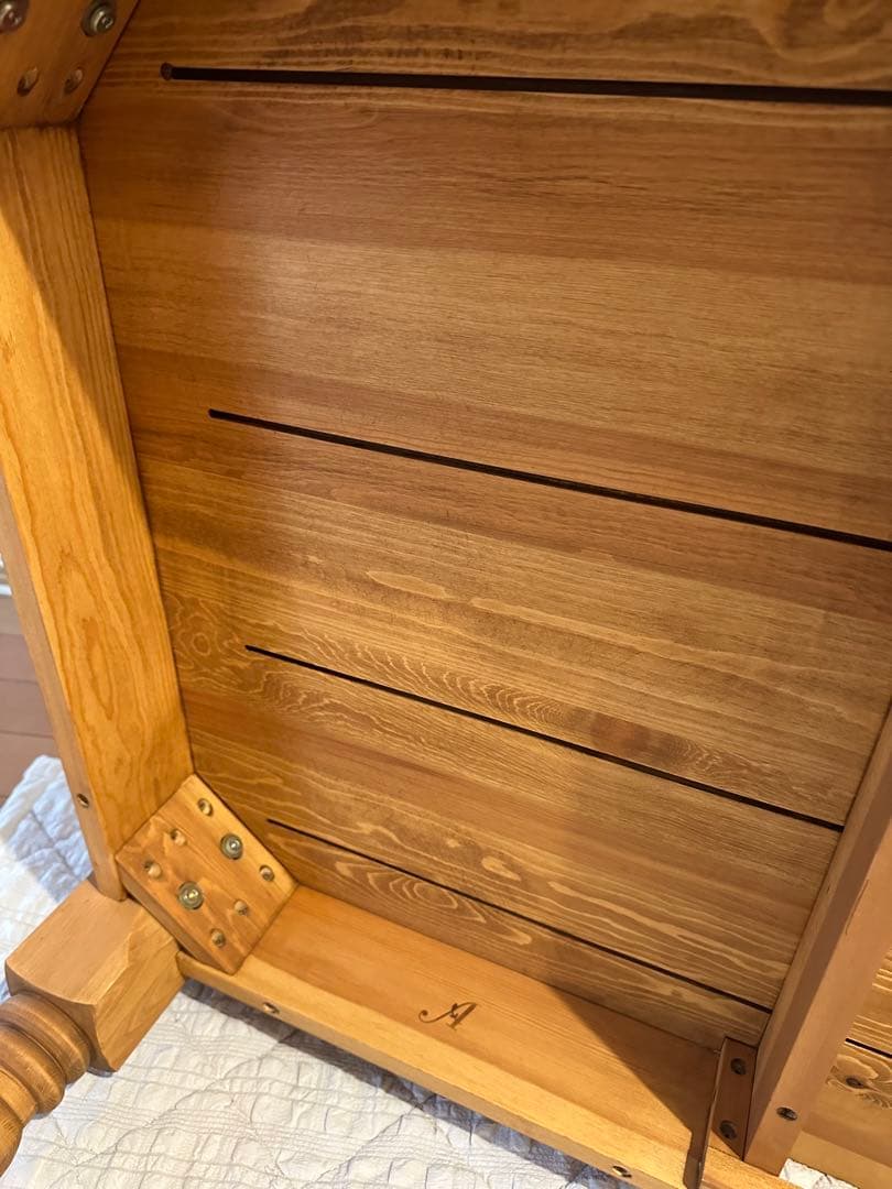 無垢材　ダイニングテーブル