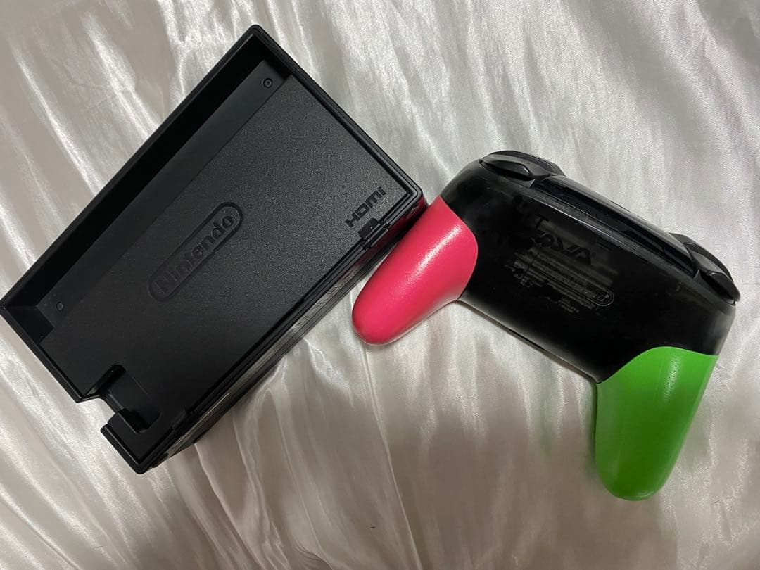 Nintendo Switch 本体 + プロコン (中古)