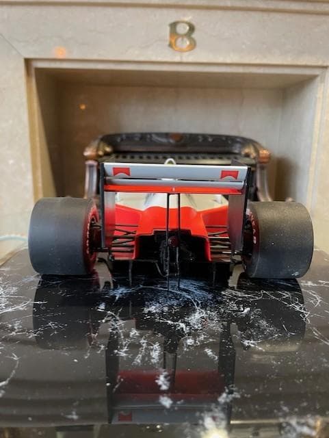 ロボット McLaren MP4/4 Ayrton Senna 1988