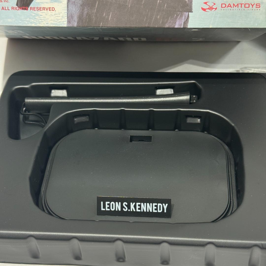 ダムトイズ BIOHAZARD RE:2 レオン S.ケネディ フィギュア