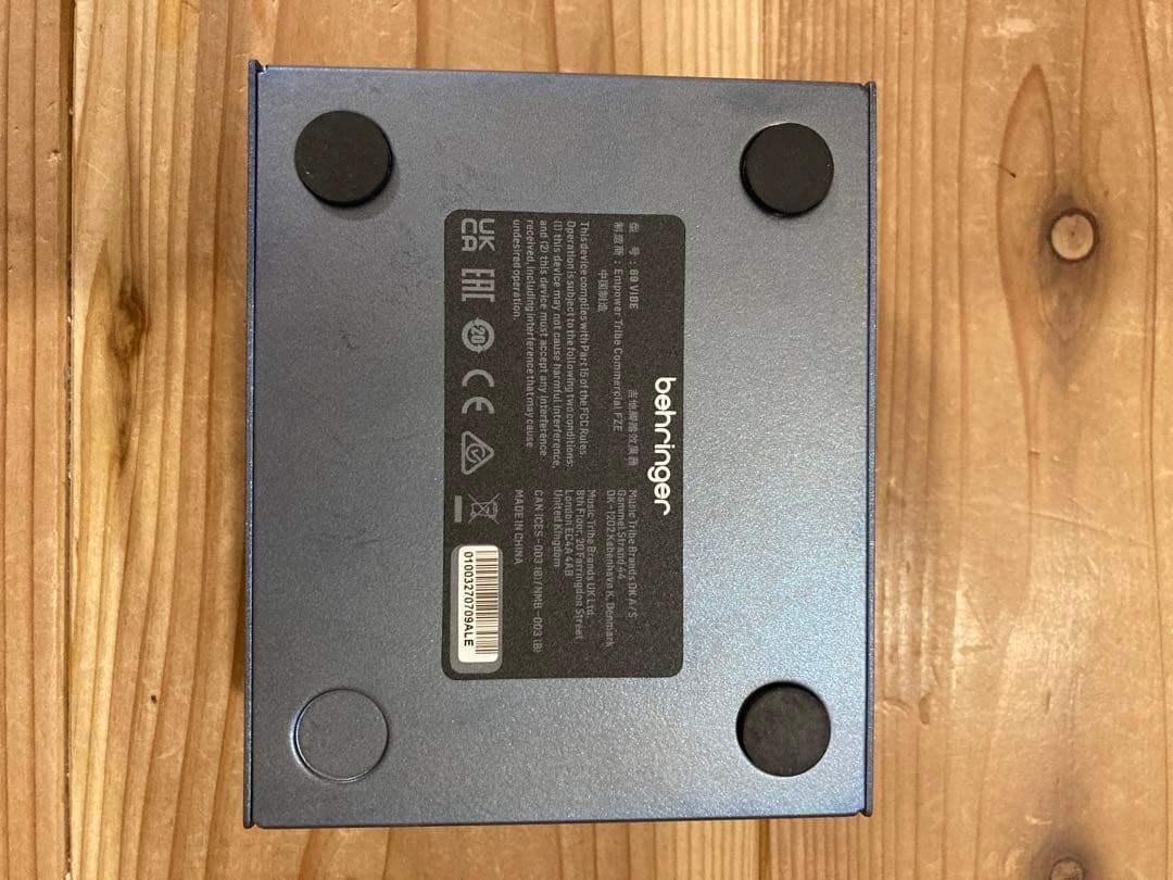 ギター BEHRINGER 69 VIBE