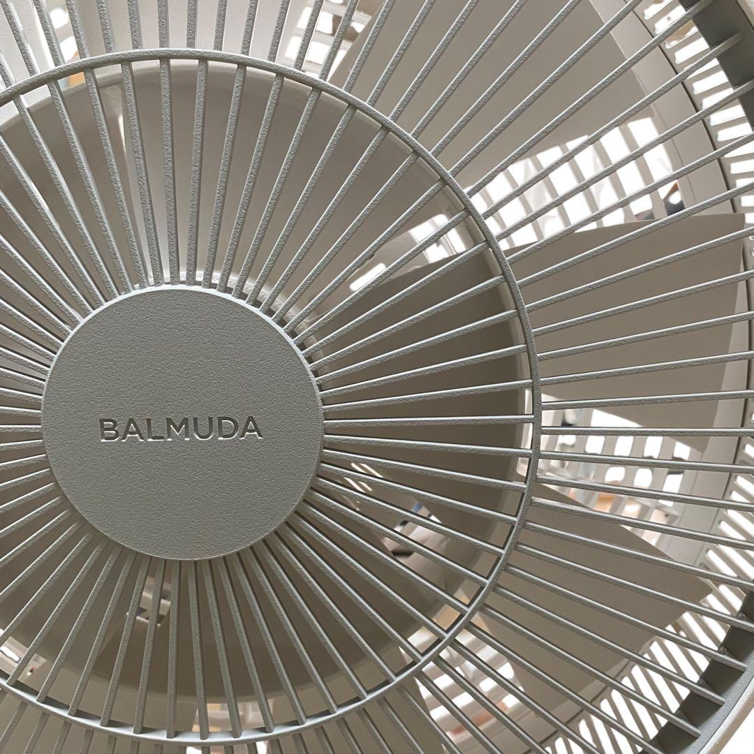 【美品】バルミューダ扇風機 GreenFan2022年製 EGF-1700-WG