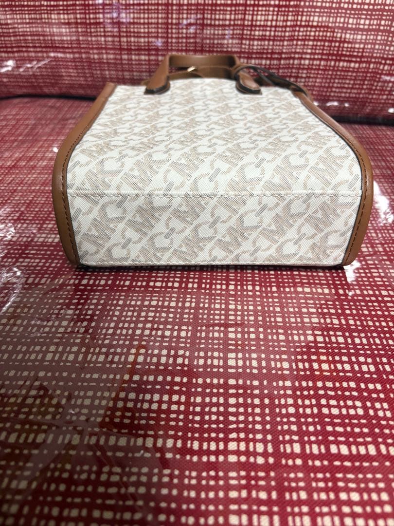 MICHAELKORS GIGI ホワイト シグネチャーロゴ ショルダーバッグ