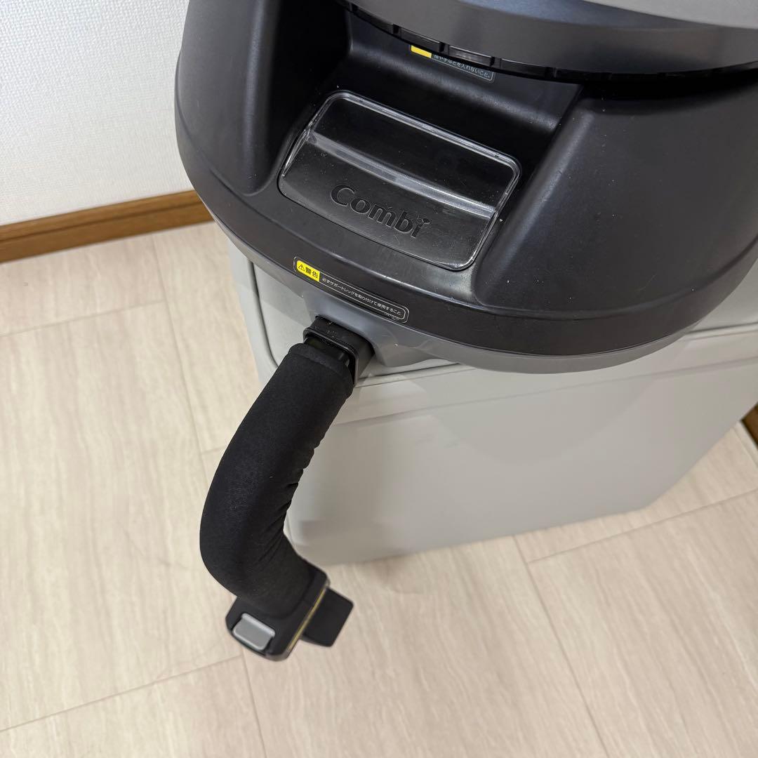 【美品】コンビ クルムーヴスマート JN-550 シートベルト固定