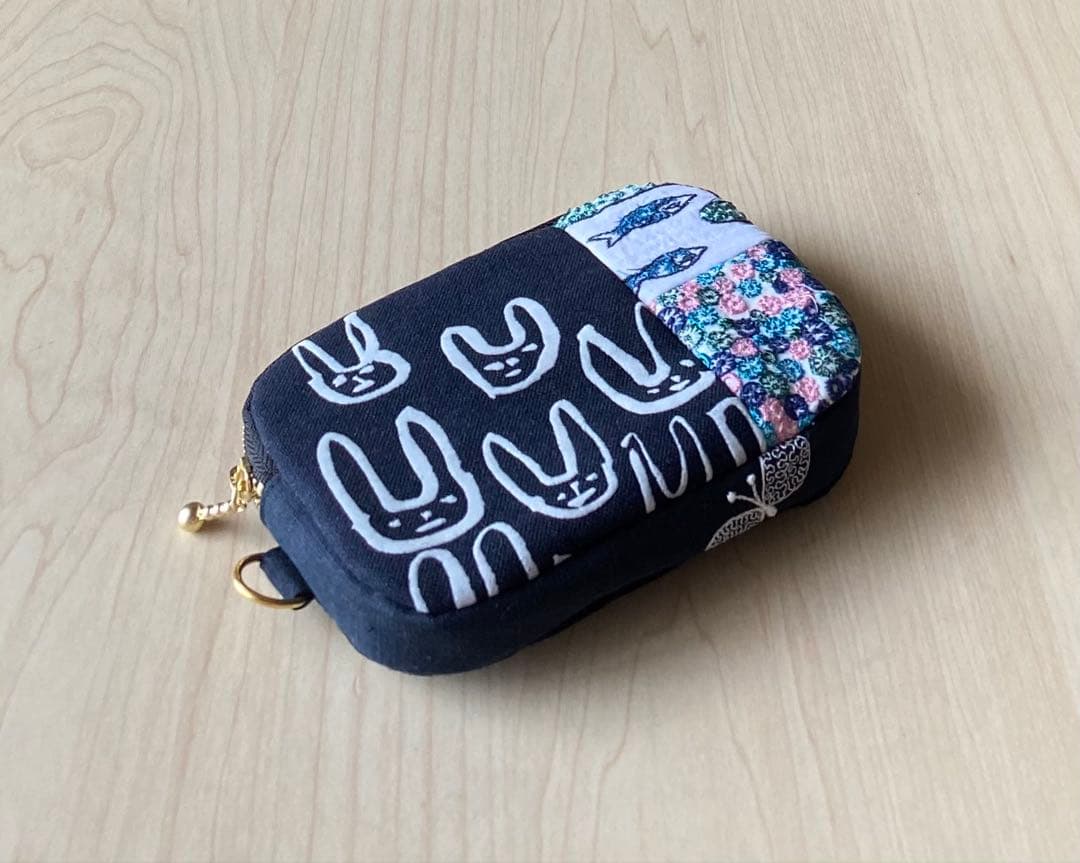 薄型ラウンドポーチ(Dカン付き)