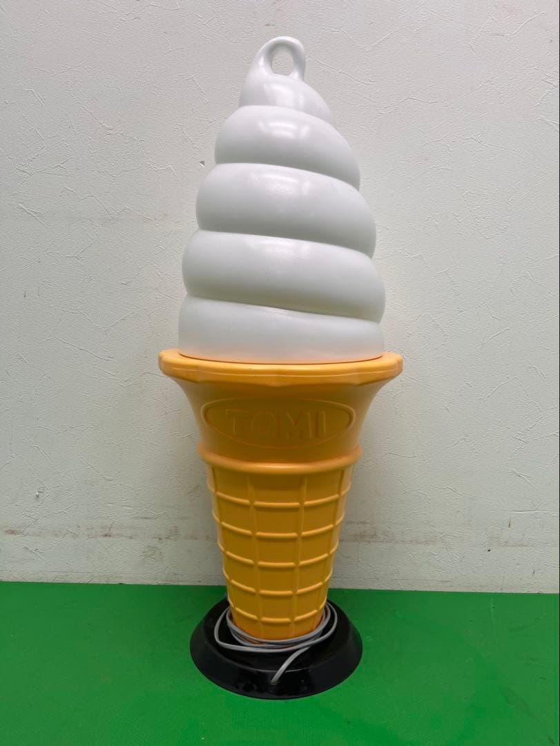 TOMI スジャータシルクアイス ソフトクリームオブジェ あんどん大 点灯式