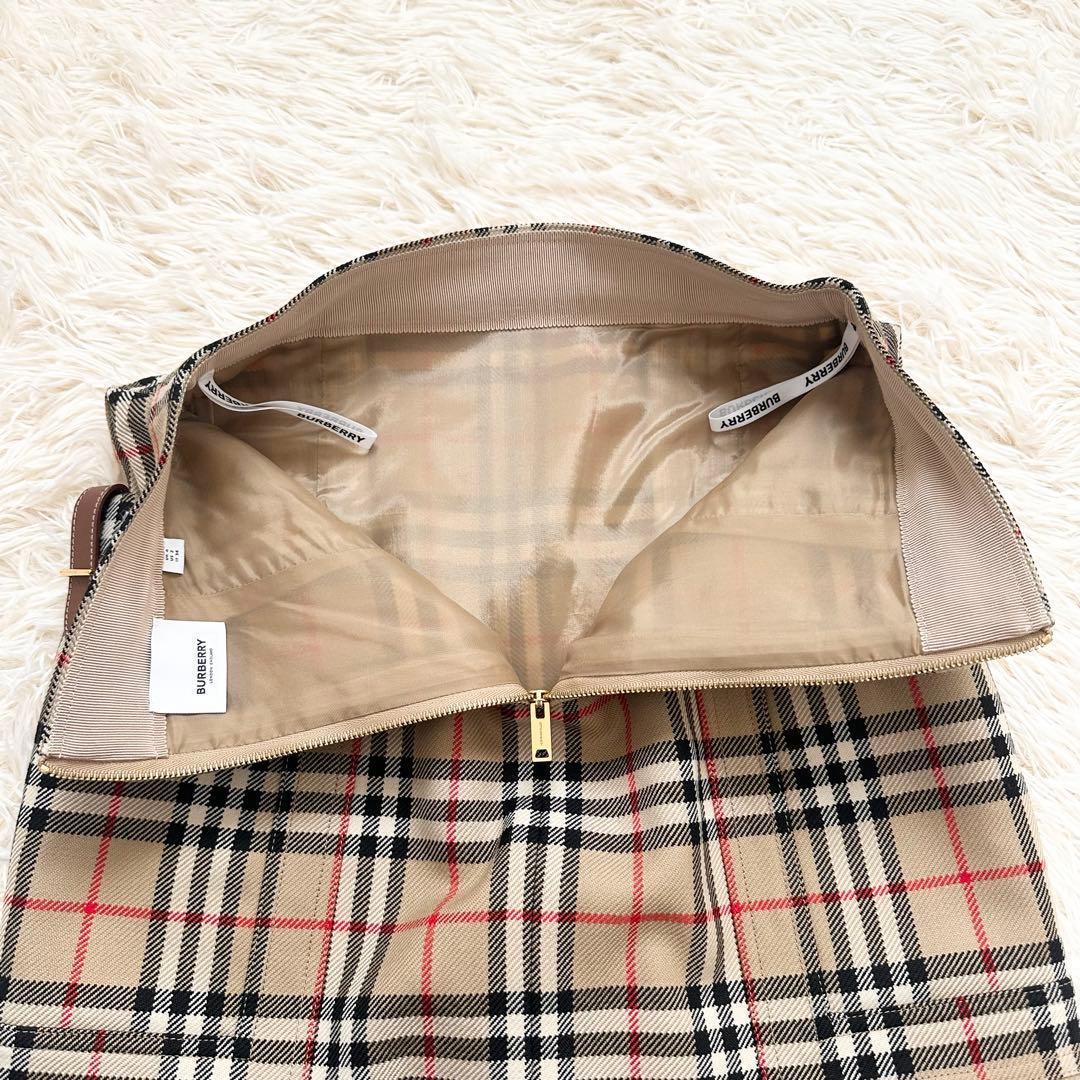 極美品✨️バーバリーロンドン 近年 ノバチェック スカート ベージュ 革ベルト