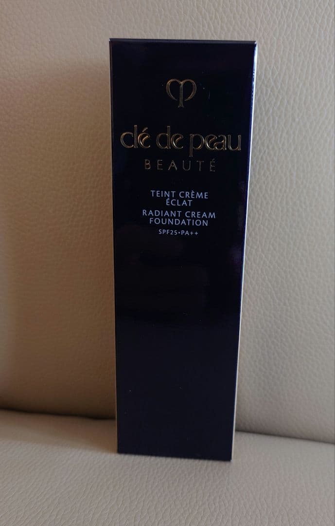 クレ・ド・ポー　ボーテ　タンクレームエクラn オークル20