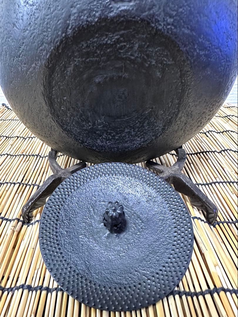 未使用品、タグ付 南部耕雲堂名人雅泉造 20型アラレ 南部鉄瓶 南部