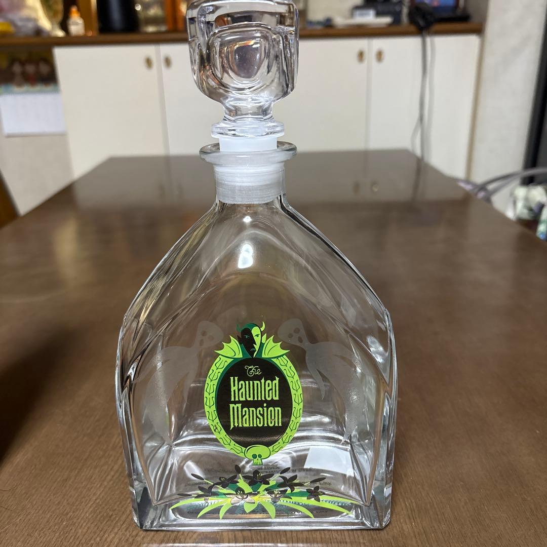 ディズニーワールド ホーンテッドマンション シャグとのコラボ ボトル2点