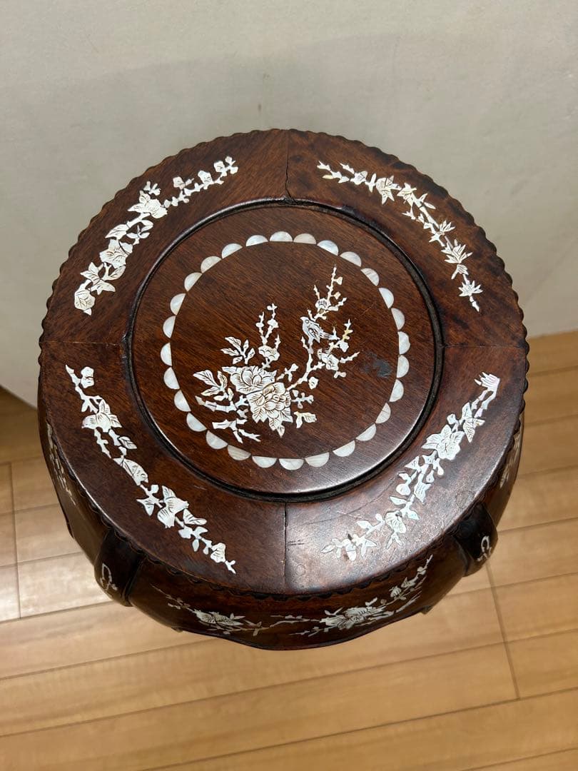 中国螺鈿高足花台 古物￼ 少ない 送料込み 中国螺鈿高足花台 古物