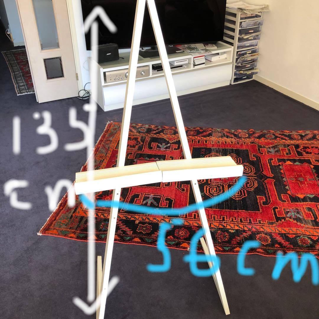 イーゼル　白　高さ135cm 横　cm