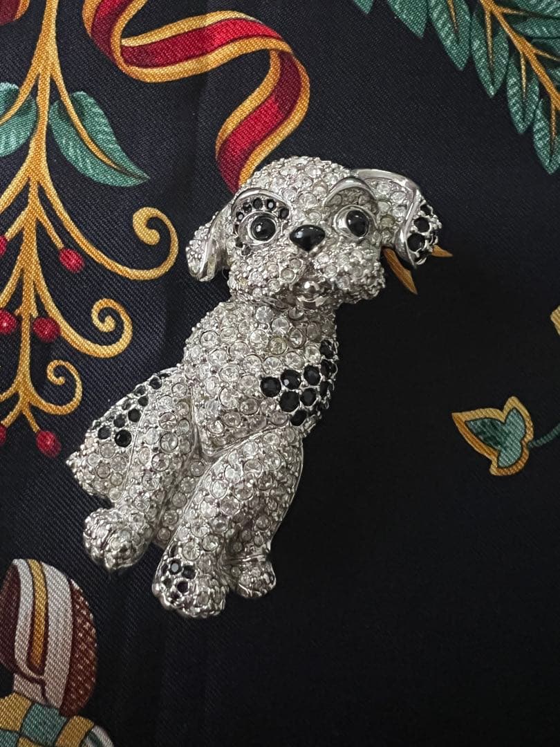 スワロフスキー☆ブローチ☆犬 DOG☆本当に可愛いです☆ダルメシアン