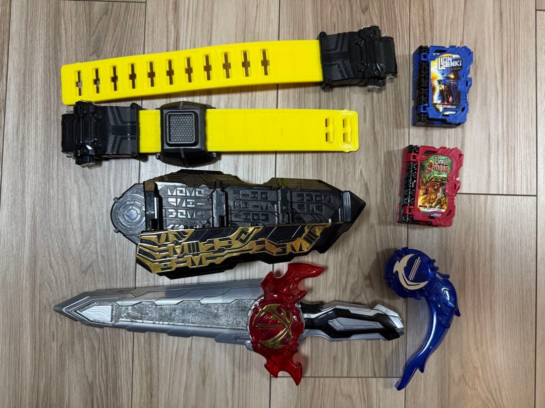 仮面ライダーとスーパー戦隊のおもちゃ各種