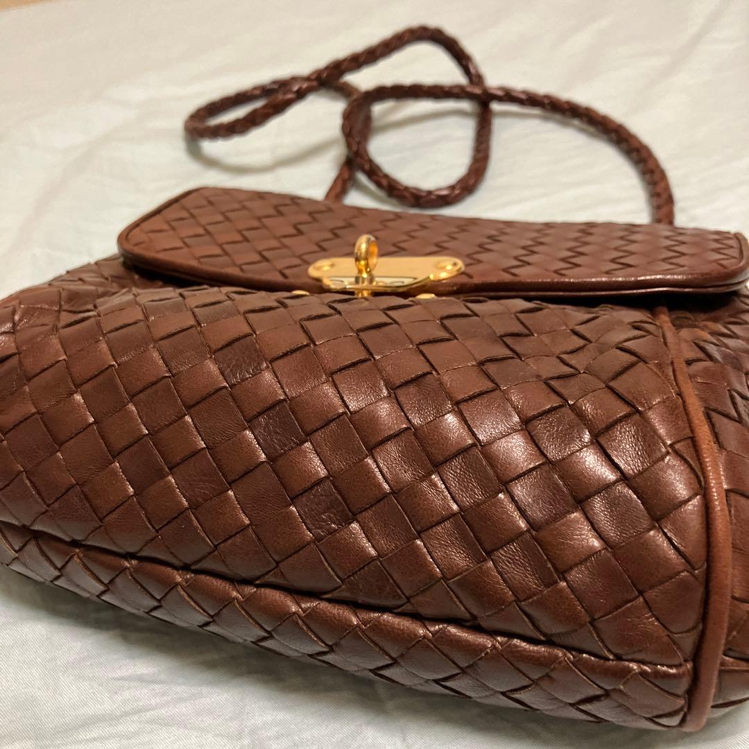 ボッテガべネタ　イントレチャート ショルダーバッグ