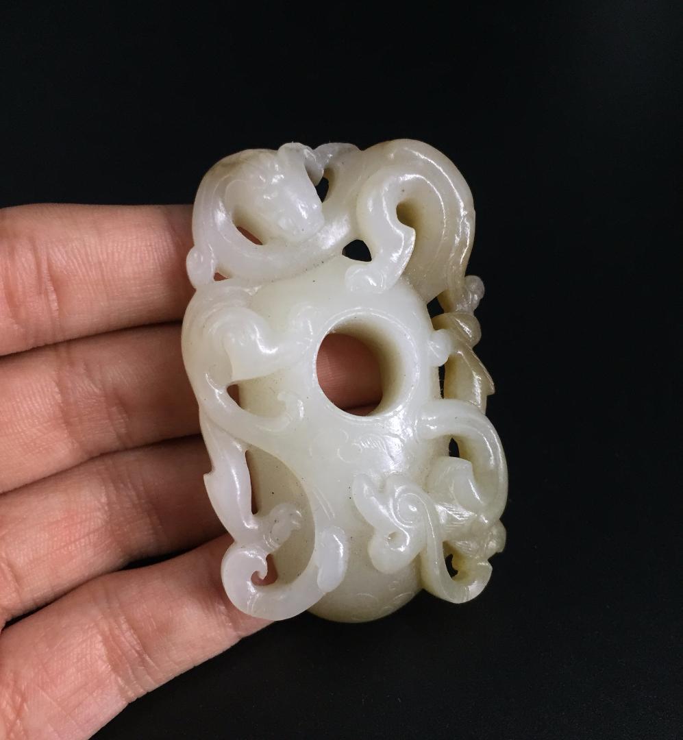 漢代 竜紋佩 古玉老和田玉装身具 中国美術ペンダント 骨董工芸品