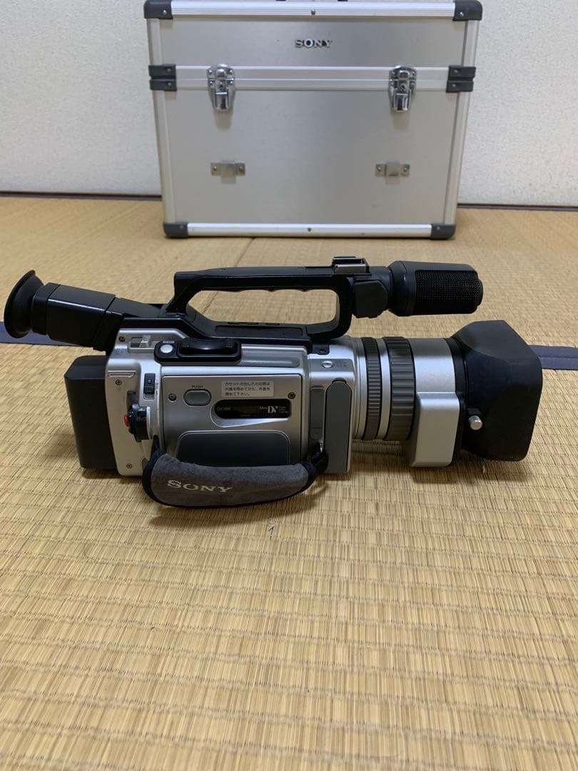 【動作OK】付属品多数　SONY　Handycam　DCR-VX2000