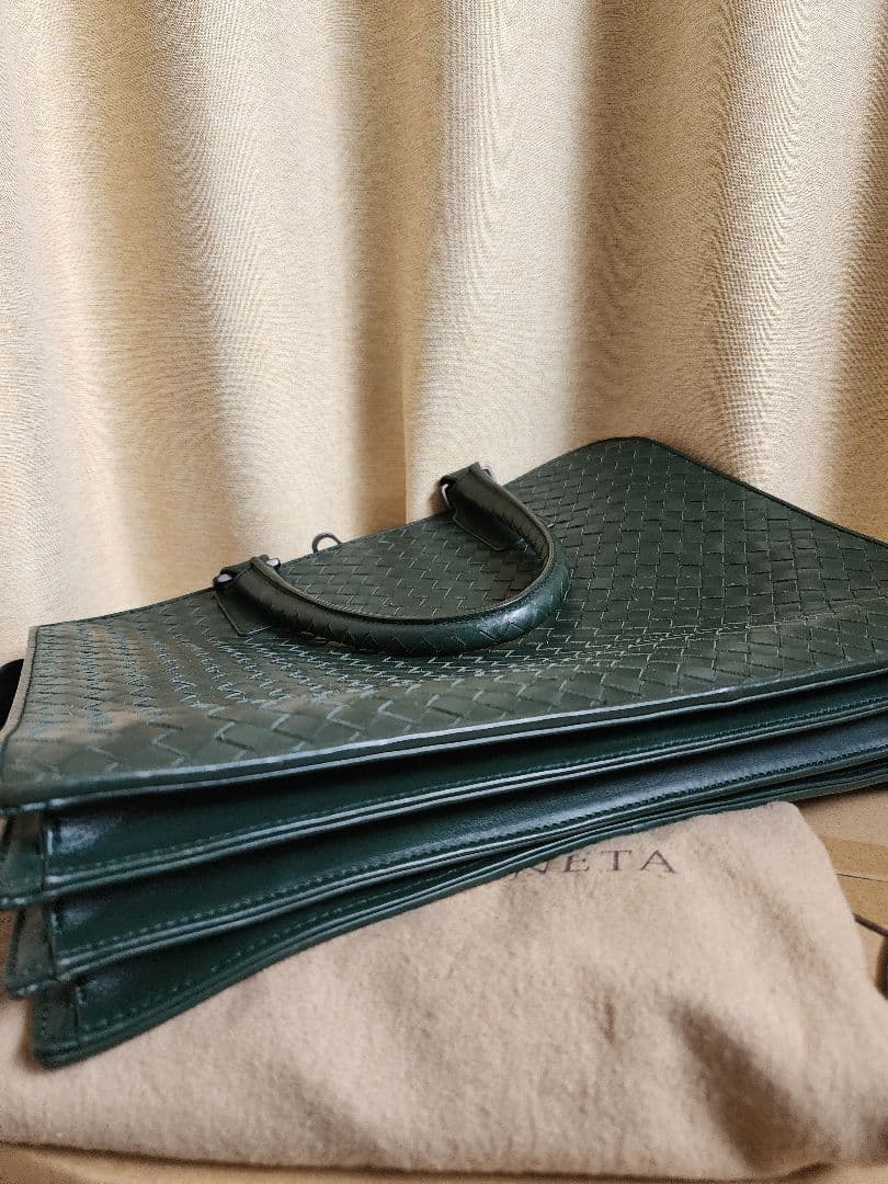 とても綺麗　ボッテガヴェネタ　編み込み　ビジネスバッグ　書類鞄 A4