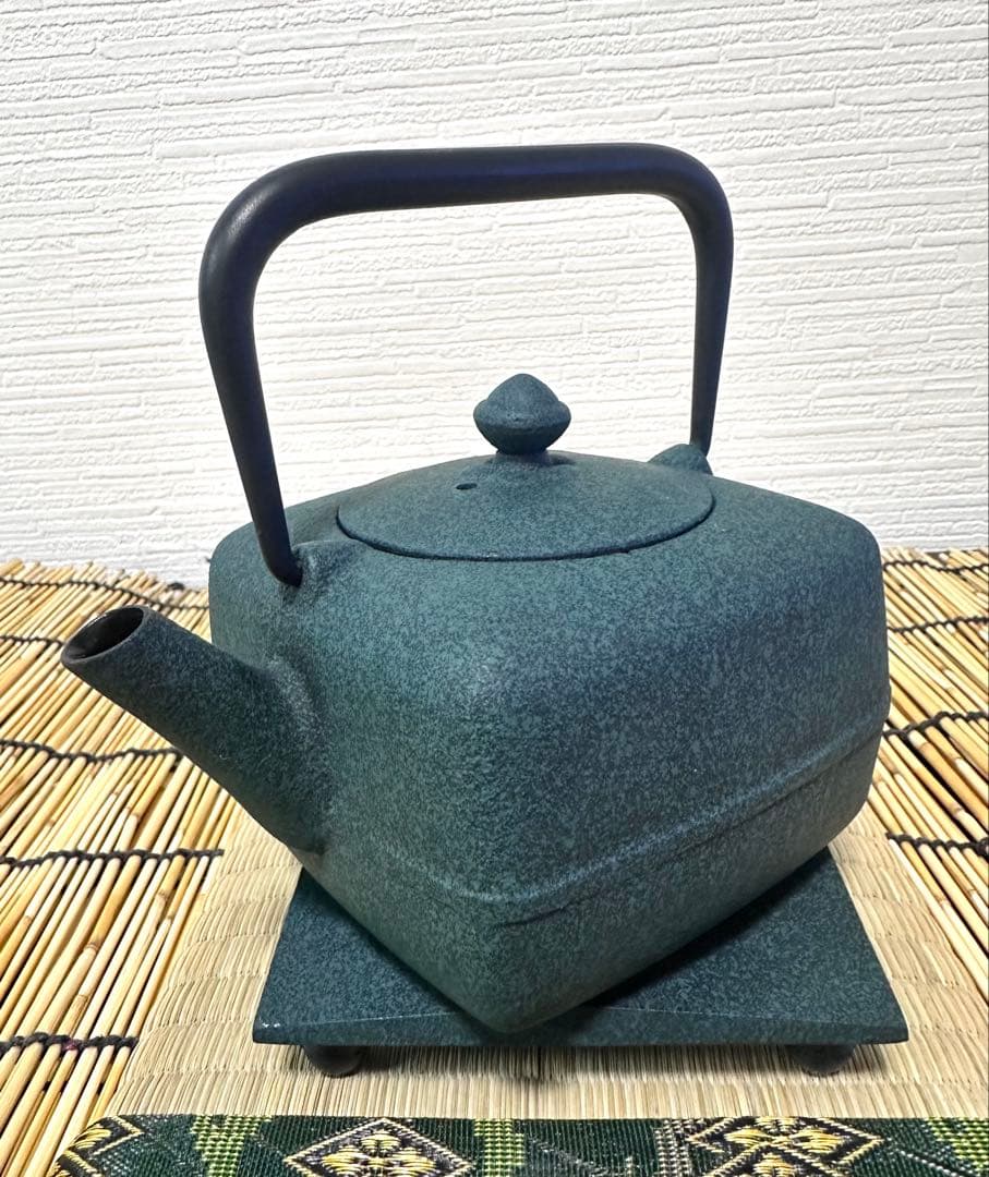 菊地保寿堂奥山清行デザインティーポットよほうS 鉄瓶敷きおりがみ