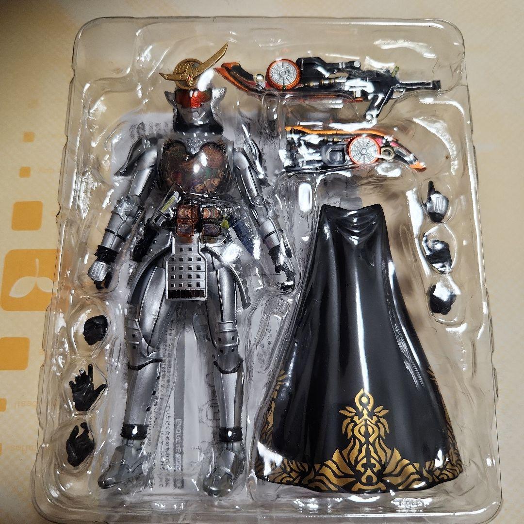 S.H.フィギュアーツ　仮面ライダー鎧武　極アームズ