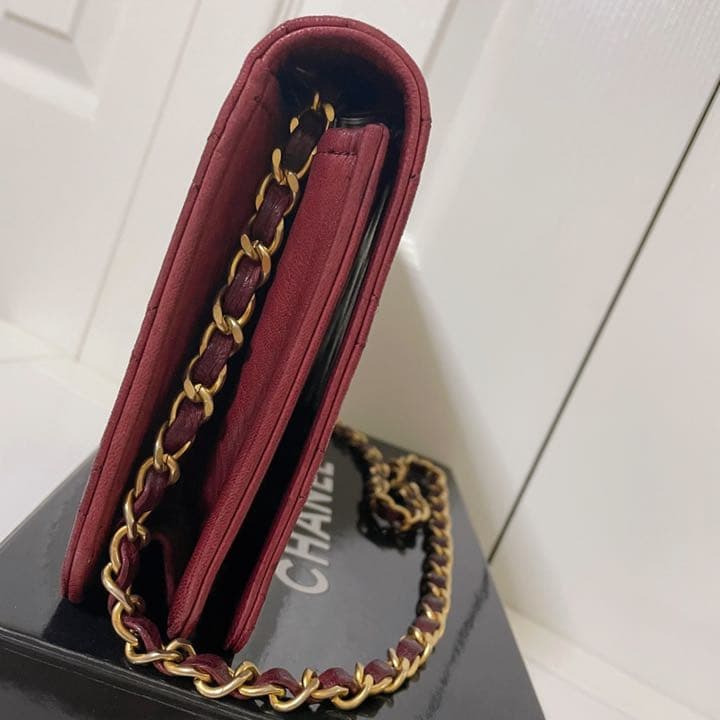 CHANEL シャネル マトラッセ チェーンショルダー ボルドー ゴールド金具
