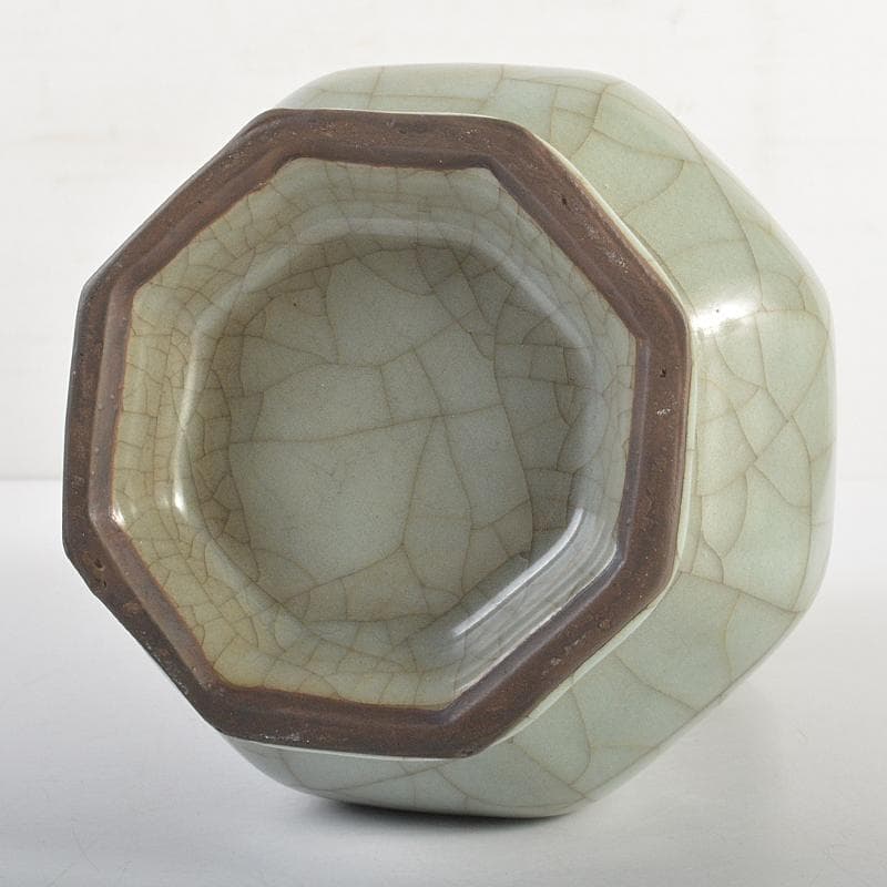 中国 汝窯 青磁 金絲鉄線 氷裂文 八角面取貫耳瓶