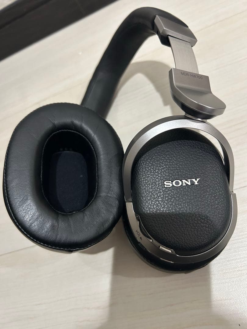 美品】SONY ワイヤレスヘッドホン MDR-HW700DS - メルカリ