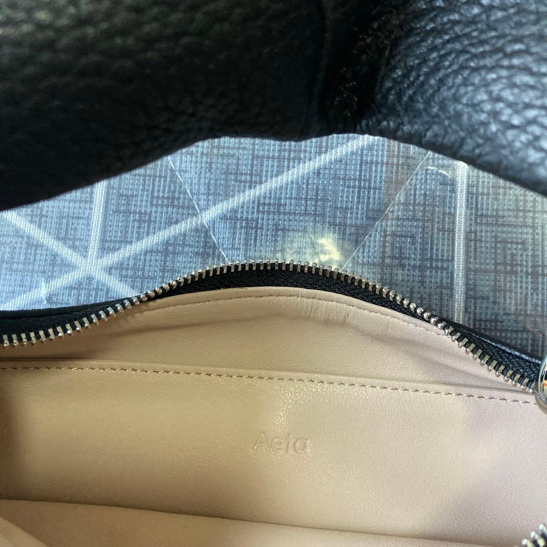 Aeta 黒いレザー ハンドバッグ