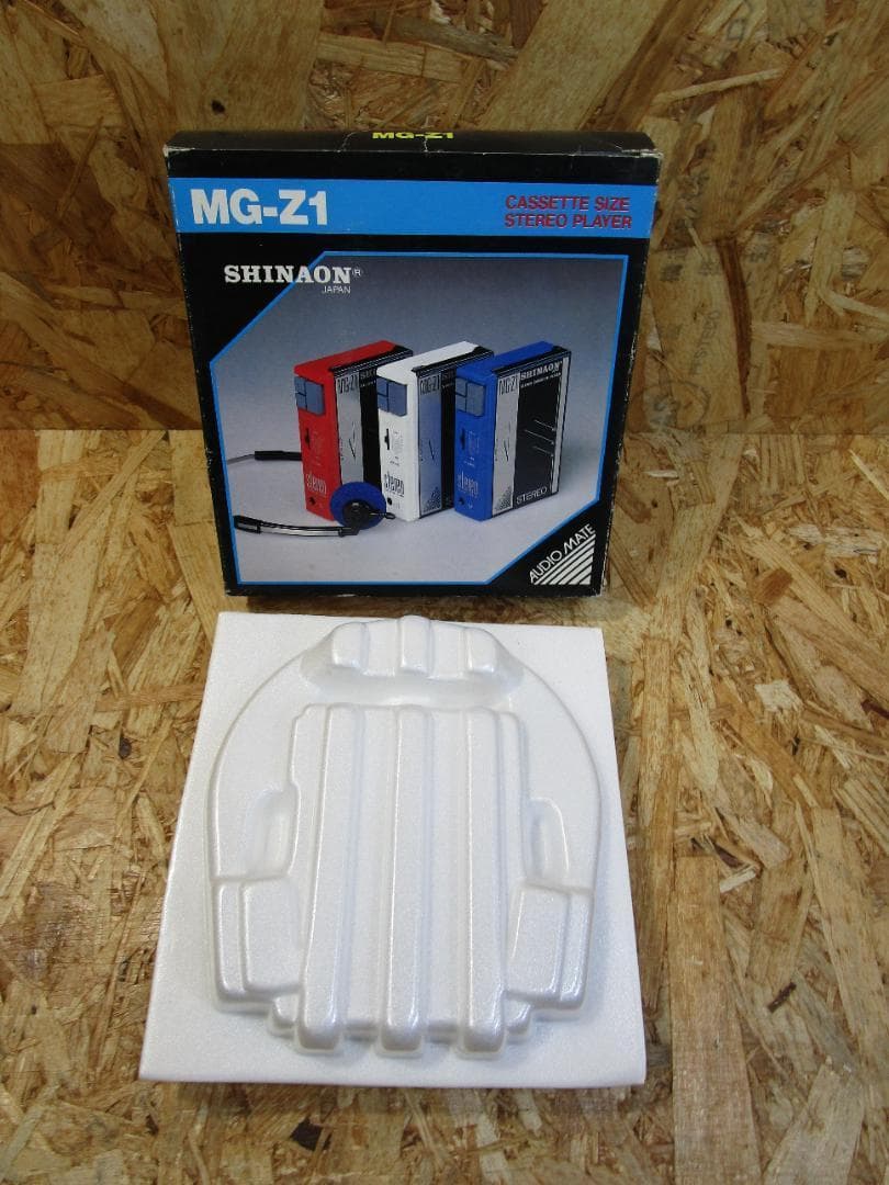激レア・未使用）SHINAON ポータブルカセットプレーヤー MG-Z1