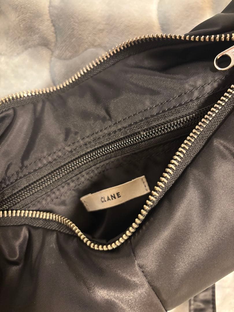 clane ラミダス　ショルダーバッグ