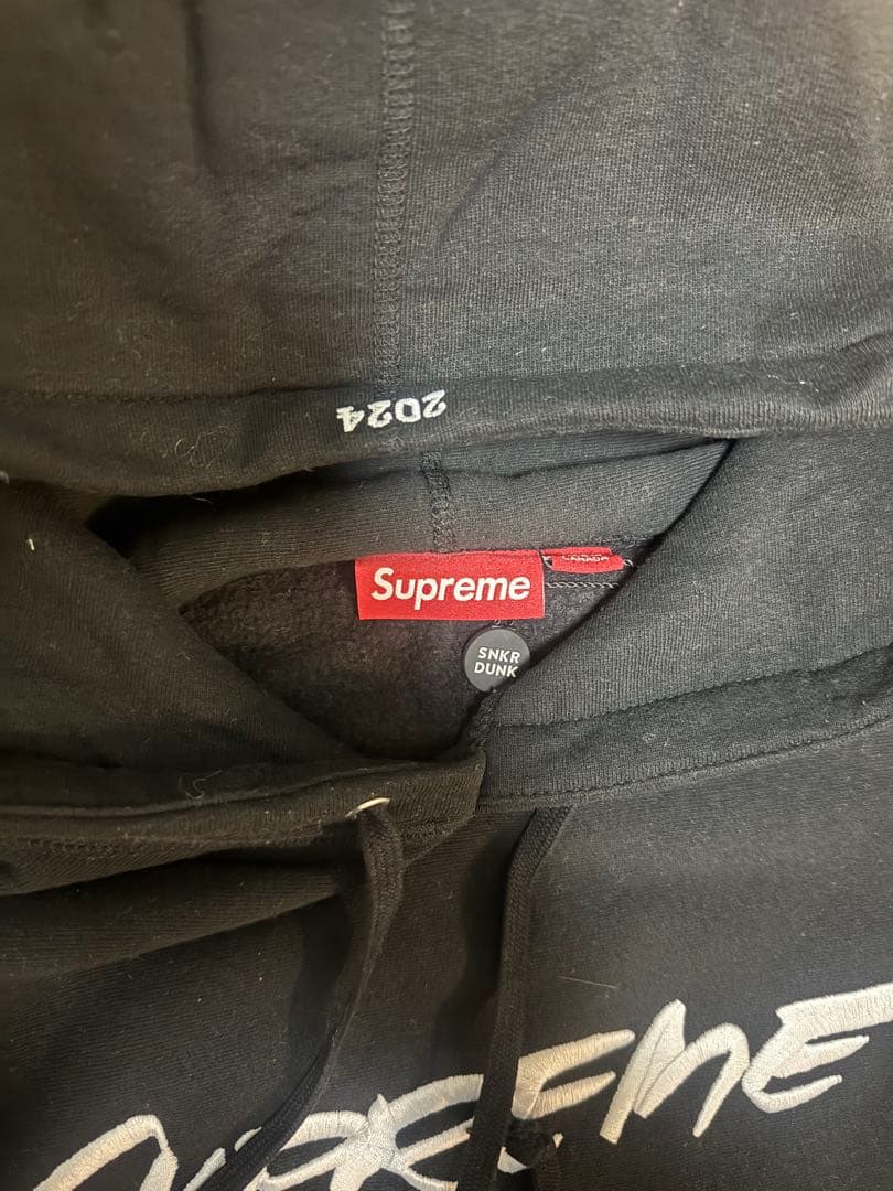 supremeパーカー