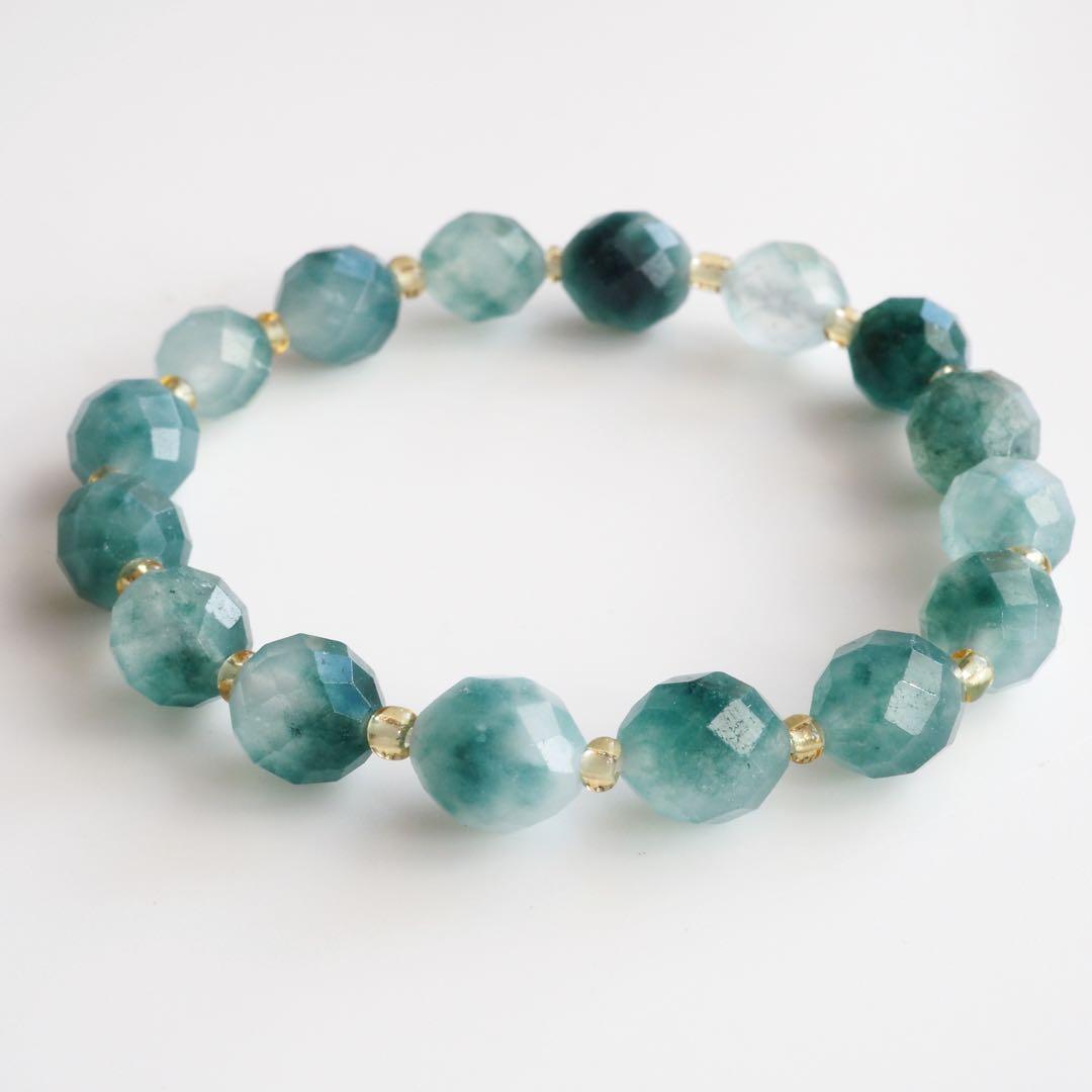 【はくとん( 'ω')ŧ‹\"ŧ‹\"】希少バイカラーエメラルド翡翠ゴムブレス