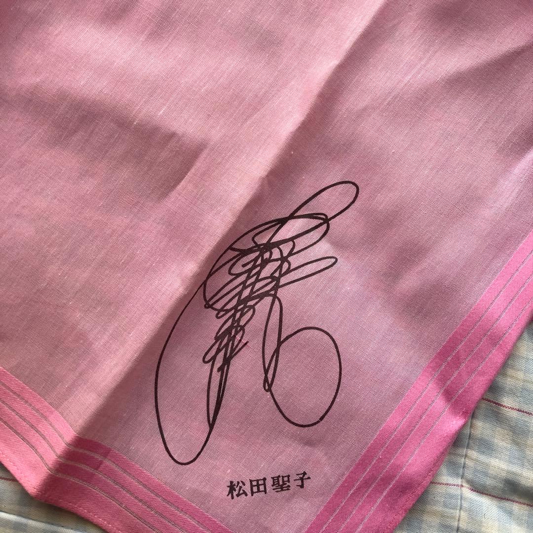 松田聖子 ハンカチ サインプリント 昭和 - メルカリ