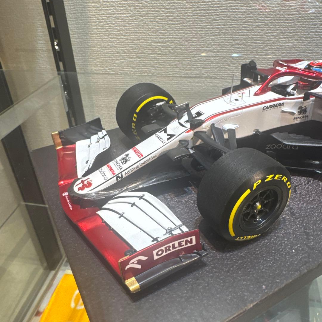 ミニチャンプス　1/18 キミ　ライコネン