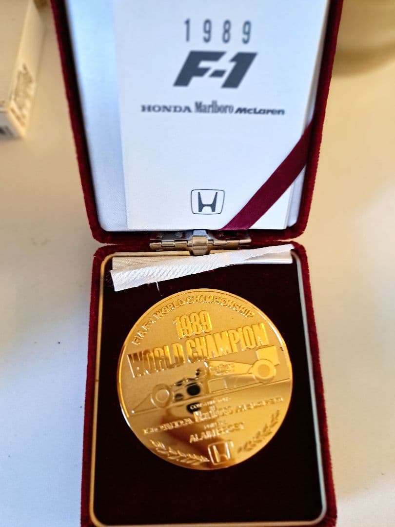1989年 ウィリアムホンダコンストラクターチャンピオン記念メダル