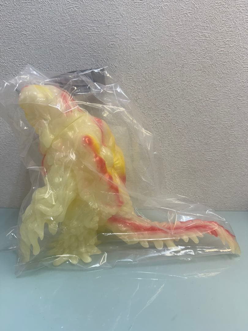 ギガブレイン ジャイアントヘドラ 蓄光 ワンダーフェスティバル 東宝