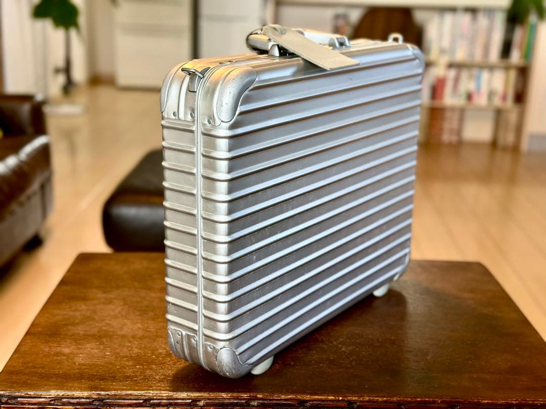 希少 RIMOWA (リモア)アルミニウム アタッシュケース シルバー