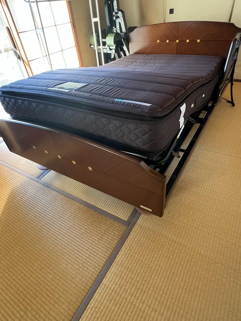【美品】フランスベッド 電動介護ベッド／動作良好・マットレス汚れなし