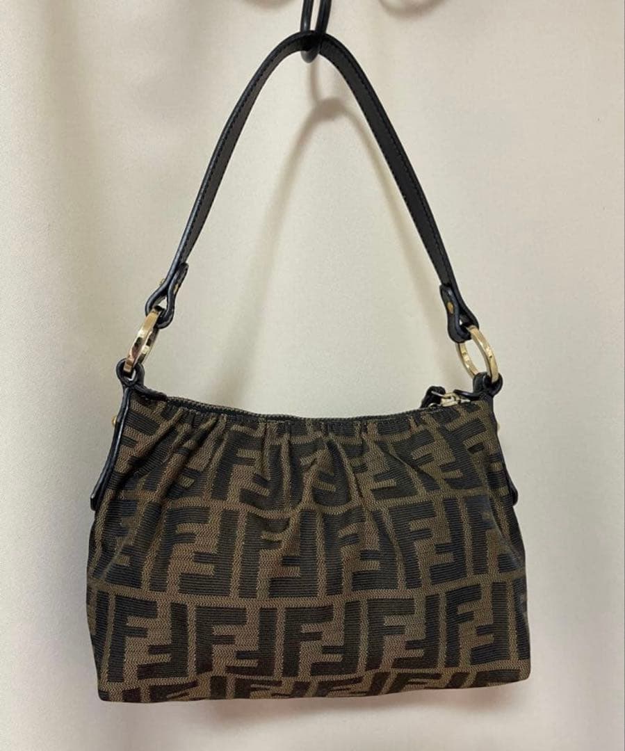 FENDI ズッカ柄ショルダーバッグ ハン ドバッグショルダーバッグ [中古]