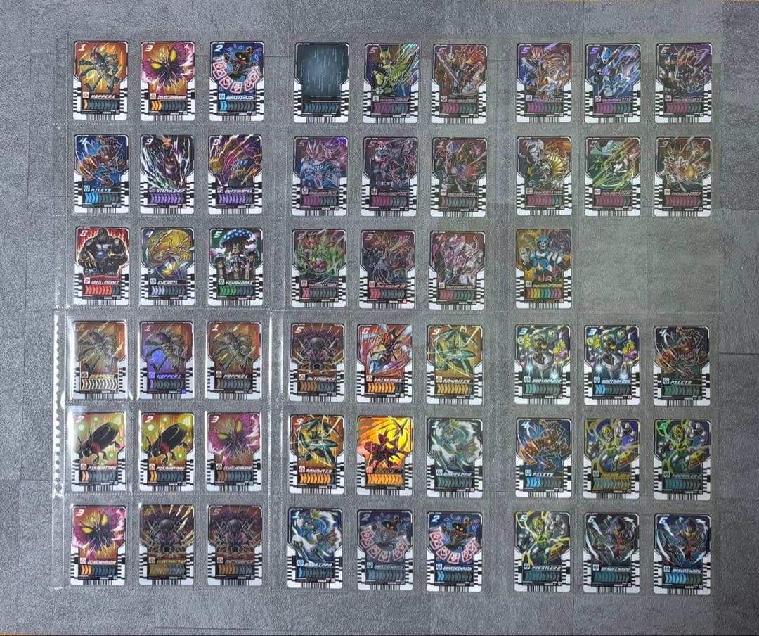 仮面ライダーガッチャード　ライドケミートレカ　　872種類　まとめ売り